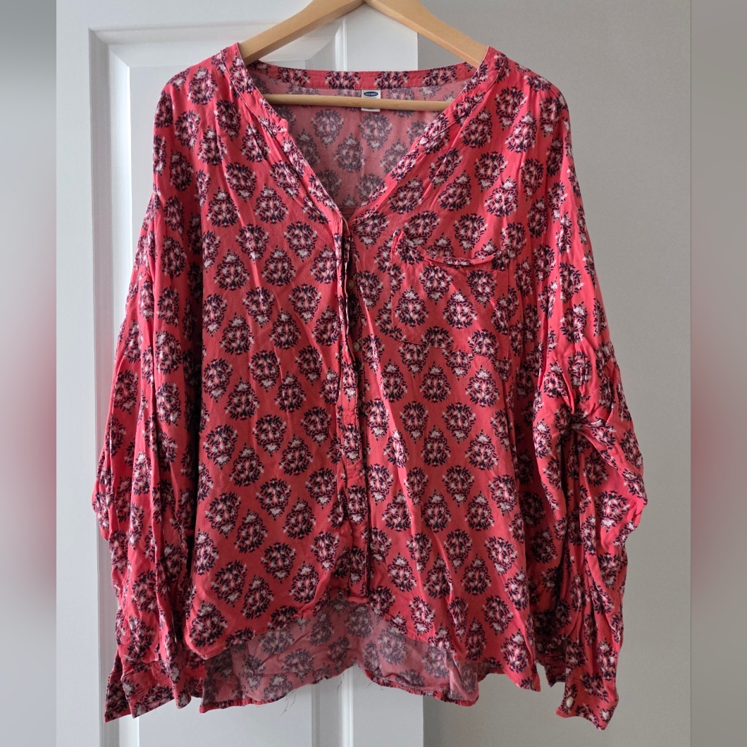 Chic Red Patterned Women's Blouse